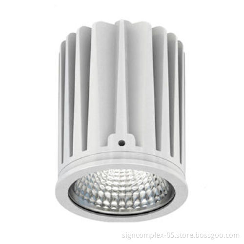 LED PAR16 spot, designed to replace halogen 35W, 50W spot, delivering halogen-like accent beam